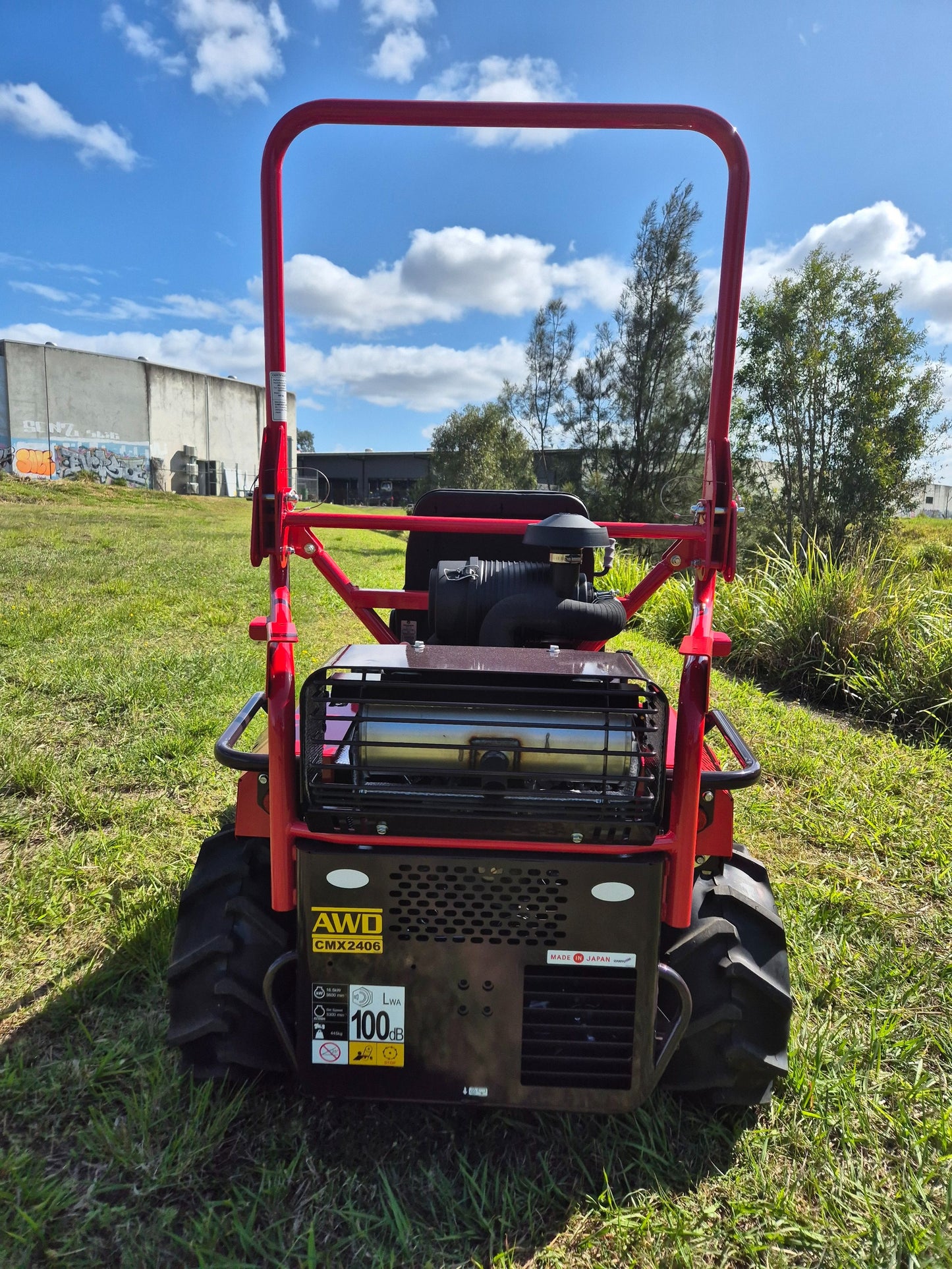 Razorback CMX2406 (Honda Engine) Ride On Mower