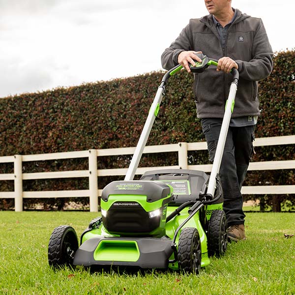 Greenworks 60V Pro Brushless Self-Propelled Lawnmower (51cm / 21″)