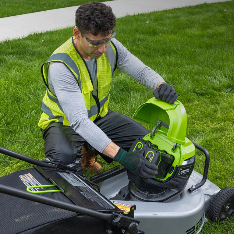 Greenworks 22” Alloy Base Self Propelled Mower Bundle Kit
