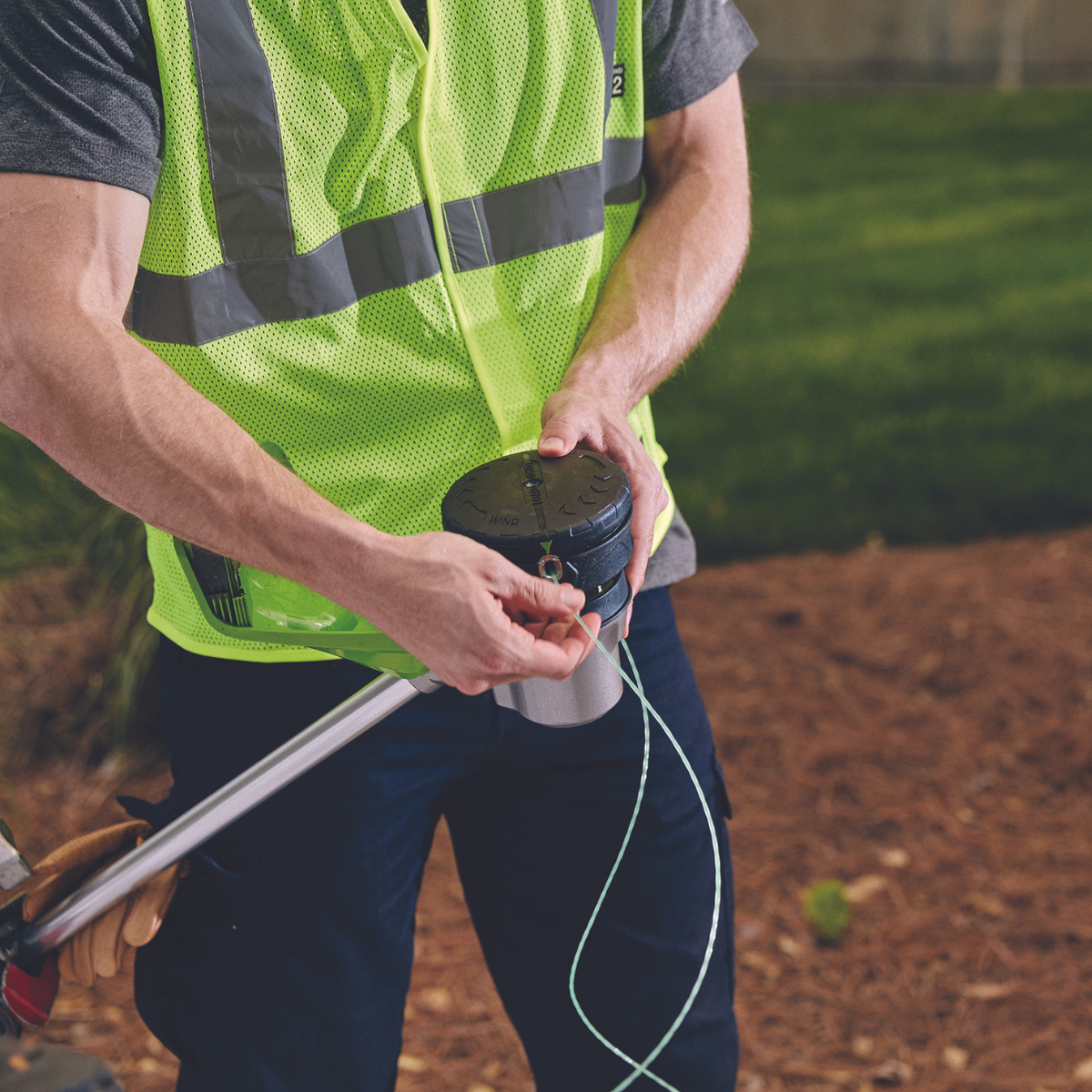 Greenworks 82ST12 – 1.2 kW Professional Grade Straight Shaft Trimmer