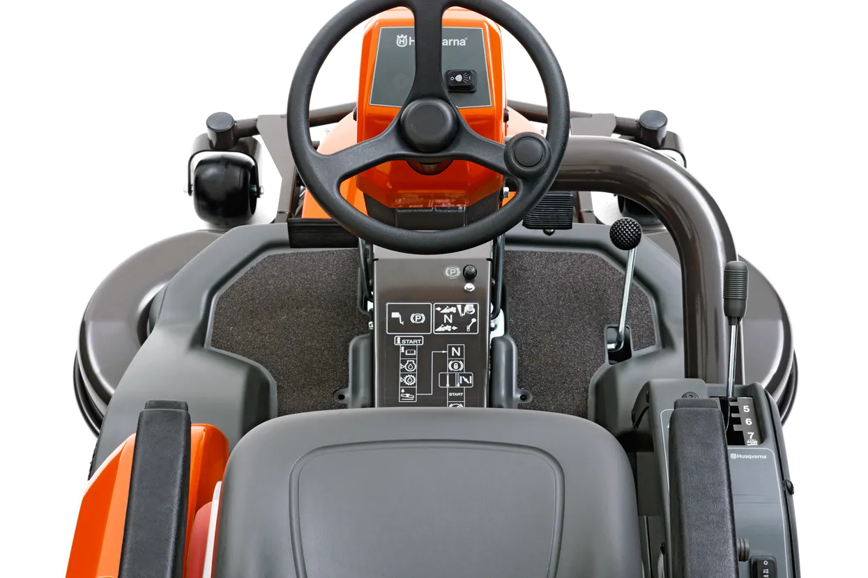 Husqvarna P 524 Ride On Mower