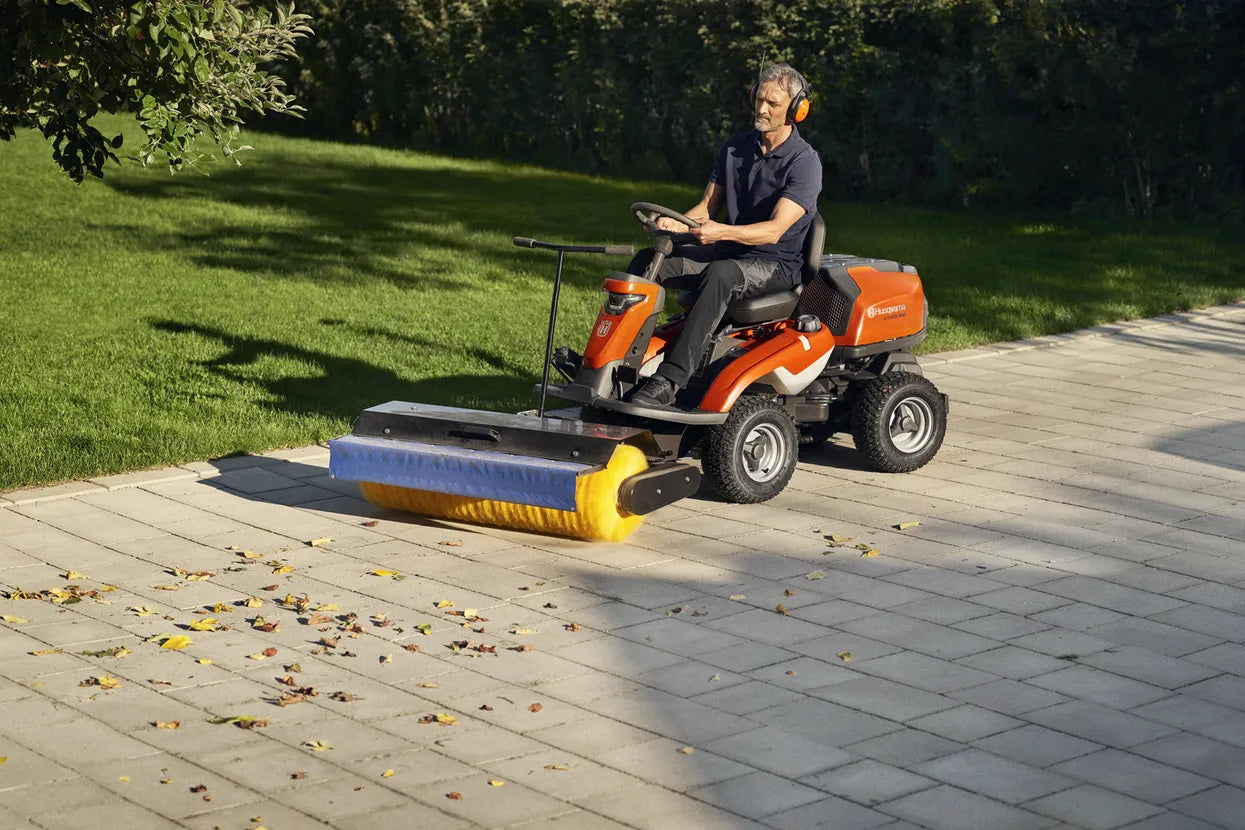 Husqvarna R 316TX Ride On Mower