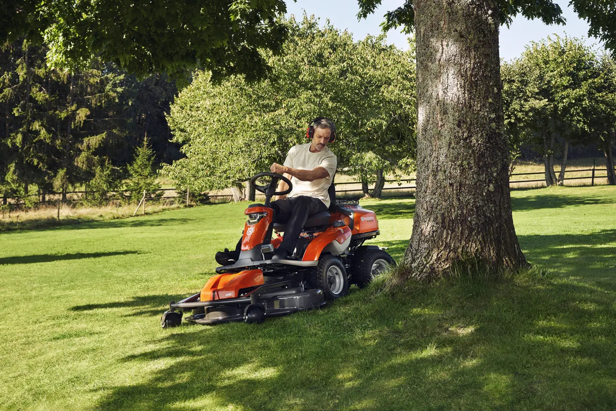 Husqvarna R 316TsX AWD Ride On Mower