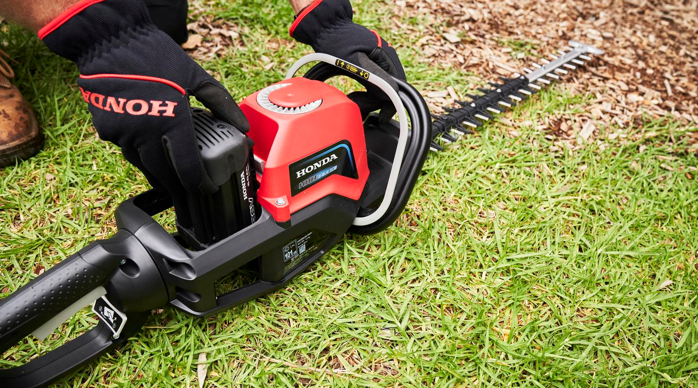Honda HHH36 Battery Commercial Hedgetrimmer