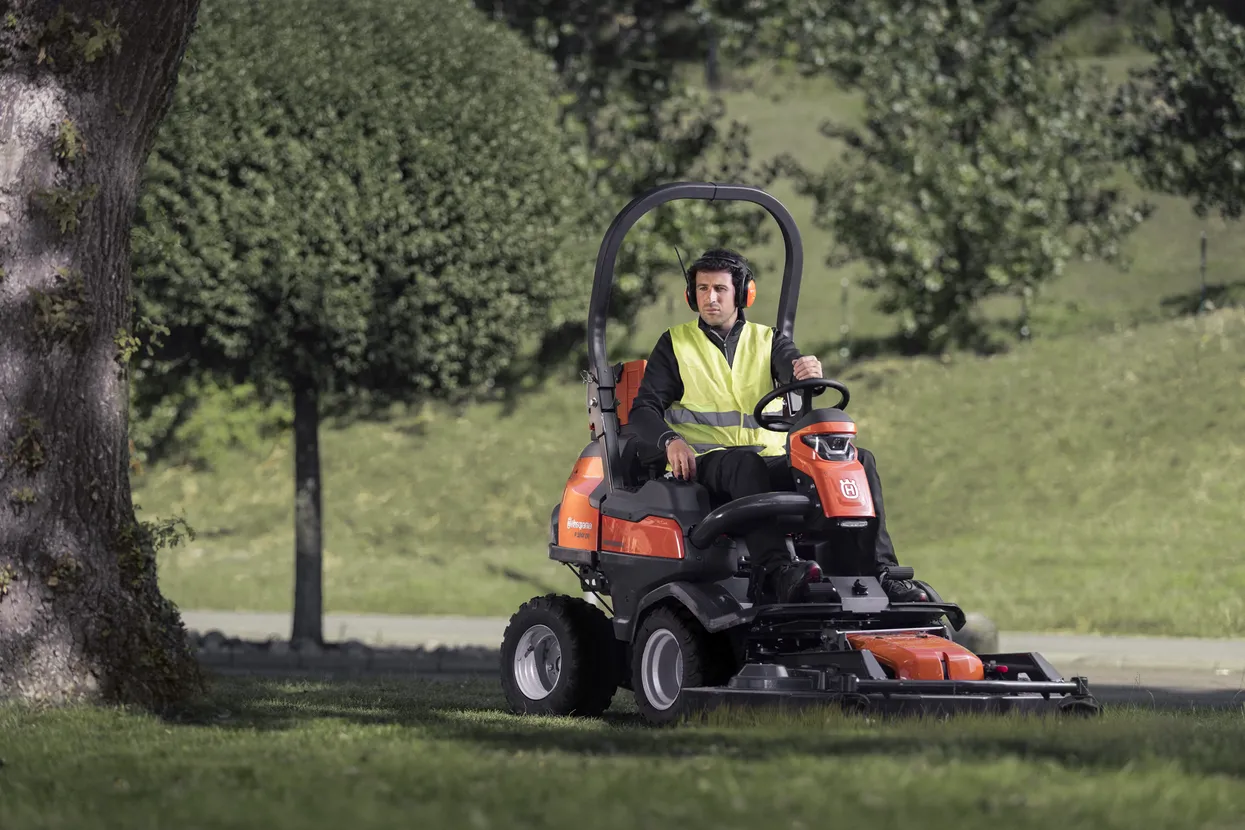 Husqvarna P 524X Ride On Mower