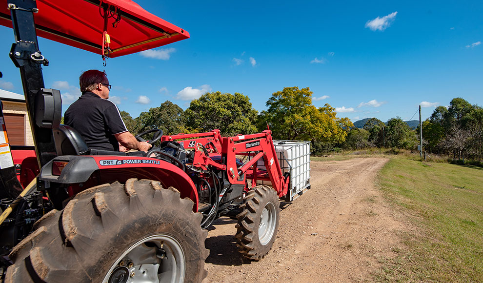 Mahindra 3650 PST Tractor  - With Loader, Grill Guard & Canopy