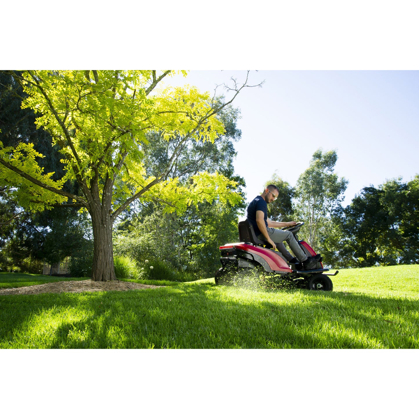 Toro eS3000SD 30" (75500) Battery Powered Ride-On Mower